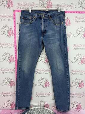 Levi's Women's Straight Jeans - Medium Blue Wash